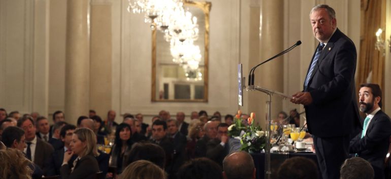 El consejero Azpiazu reconoce un "déficit puntual" en las pensiones El consejero Azpiazu reconoce un "déficit puntual" en las pensiones