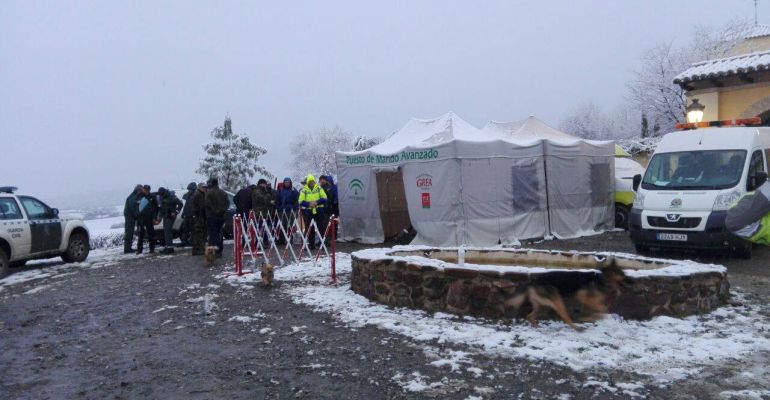 Puesto de mando avanzando instalado a la entrada de la finca. Puesto de mando avanzando instalado a la entrada de la finca.