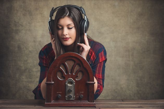 La Columna de Carlos Arcaya: A la veterana radio no le va mal con las nuevas tecnologías La Columna de Carlos Arcaya: A la veterana radio no le va mal con las nuevas tecnologías