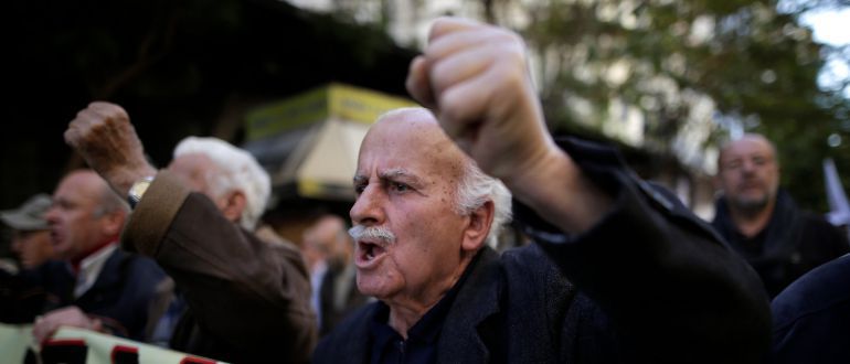 Imagen de una manifestación en protesta por la corta subida de las pensiones Imagen de una manifestación en protesta por la corta subida de las pensiones