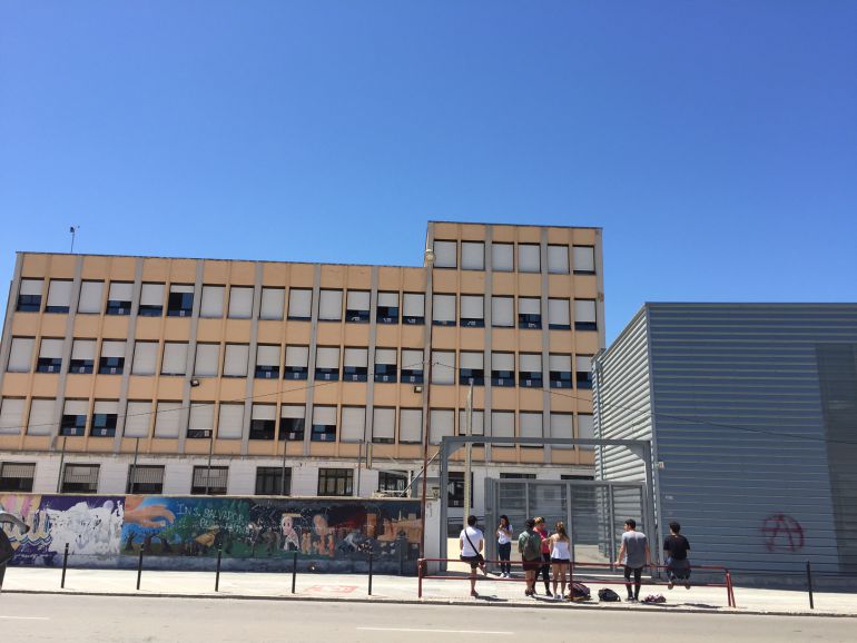 Imatge d'arxiu de l'institut Joaquin Bau de Tortosa. Imatge d'arxiu de l'institut Joaquin Bau de Tortosa.