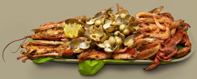 Una parrillada de marisco de A Lonxa de Burela Una parrillada de marisco de A Lonxa de Burela