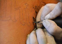 Ingresa en prisión el tatuador de San Sebastián acusado de abusos sexuales