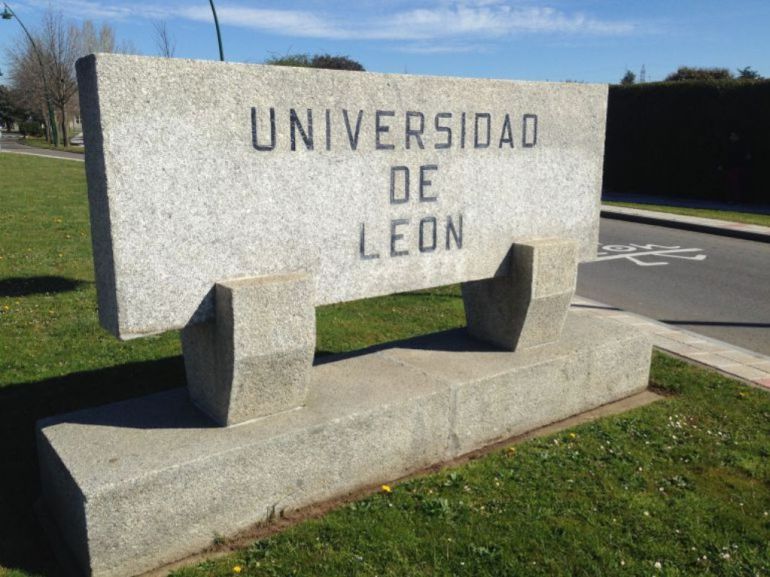 Los sindicatos amenazan con llevar a los tribunales la reforma de la RPT de la Universidad Los sindicatos amenazan con llevar a los tribunales la reforma de la RPT de la Universidad