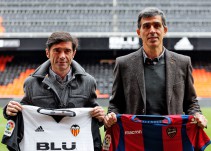 Arranca el derbi en los banquillos