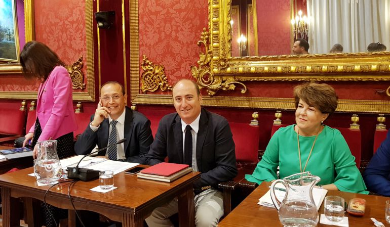 Imagen de archivo de un pleno con los concejales del PP Rocío Díaz (i), Fernando Egea, Juan García Montero y Telesfora Ruiz Imagen de archivo de un pleno con los concejales del PP Rocío Díaz (i), Fernando Egea, Juan García Montero y Telesfora Ruiz