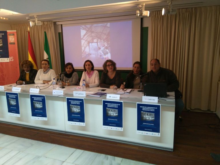 La Mesa de la Integración reclama soluciones para los asentamientos La Mesa de la Integración reclama soluciones para los asentamientos