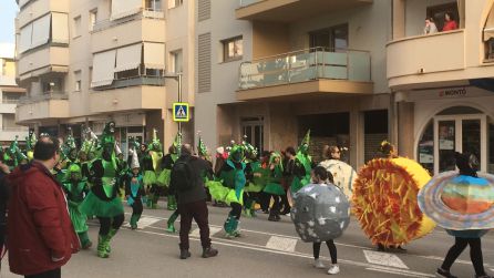 Una de las comparsas de Santa Eulària Una de las comparsas de Santa Eulària