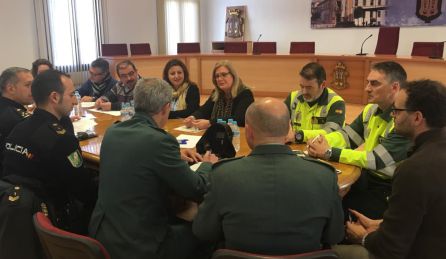 Todos los cuerpos de seguridad presentes en la reunión de coordinacion de Peal de Becerro Todos los cuerpos de seguridad presentes en la reunión de coordinacion de Peal de Becerro
