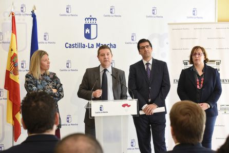 Page anuncia la reapertura de las plantas de los hospitales de Tomelloso y Villarrobledo Page anuncia la reapertura de las plantas de los hospitales de Tomelloso y Villarrobledo