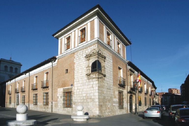 Palacio de Pimentel, sede de la Institución Provincial Palacio de Pimentel, sede de la Institución Provincial