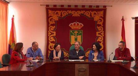 Las ayudas a emprendedores fueron entregadas en el salón de plenos del ayuntamiento de Quesada Las ayudas a emprendedores fueron entregadas en el salón de plenos del ayuntamiento de Quesada