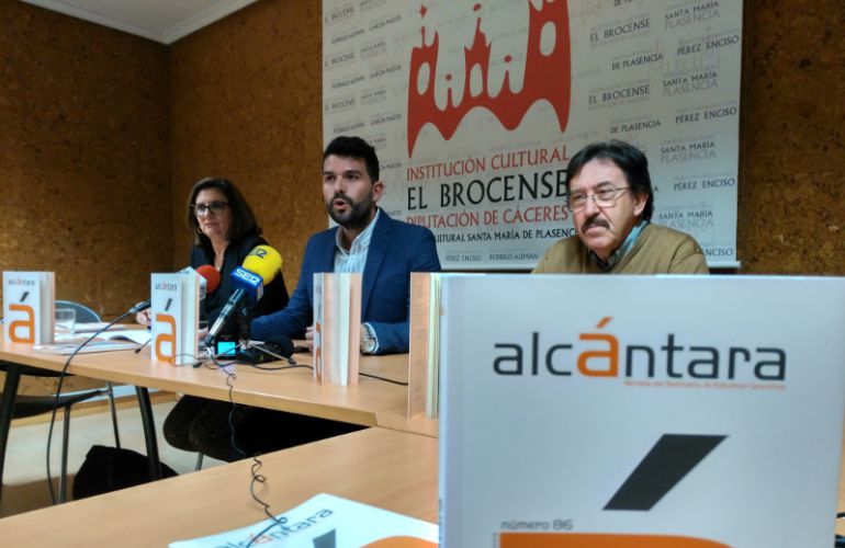 El Diputado de Cultura, Álvaro Sánchez, durante la presentación del número 86 de la revista Alcántara El Diputado de Cultura, Álvaro Sánchez, durante la presentación del número 86 de la revista Alcántara