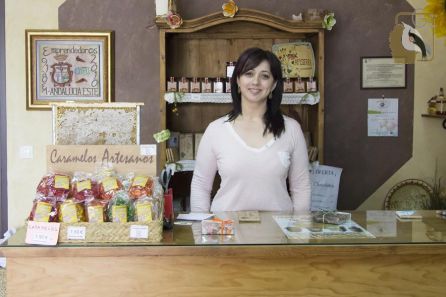 María José Gámez, en el despacho de Apisierra. María José Gámez, en el despacho de Apisierra.