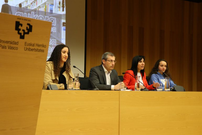 Jóvenes tuteladas por la Diputación de Gipuzkoa cursan sus estudios en la UPV Jóvenes tuteladas por la Diputación de Gipuzkoa cursan sus estudios en la UPV