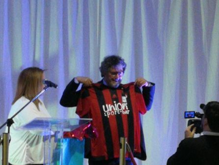 Tomás Bañuelos: 'Es una felicidad comer botillo entre amigos' Tomás Bañuelos: 'Es una felicidad comer botillo entre amigos'