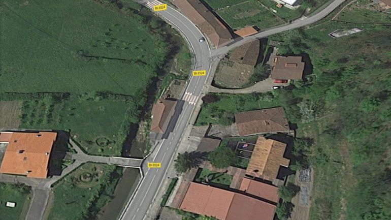 Accidente de tráfico en Zeberio: Fallece un joven al salirse su vehículo de la calzada en Zeberio Accidente de tráfico en Zeberio: Fallece un joven al salirse su vehículo de la calzada en Zeberio