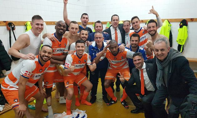 ElPozo se pone segundo tras batir al Barça y zarpazo del Plásticos Romero en Pamplona ElPozo se pone segundo tras batir al Barça y zarpazo del Plásticos Romero en Pamplona