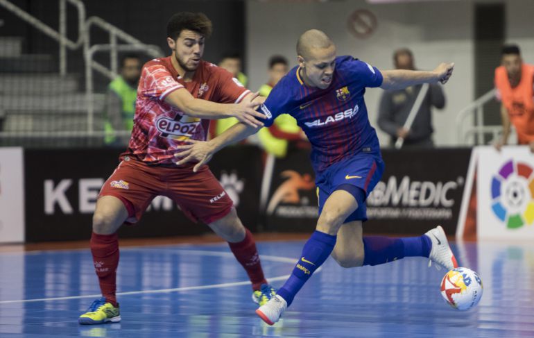 ElPozo se pone segundo tras batir al Barça y zarpazo del Plásticos Romero en Pamplona ElPozo se pone segundo tras batir al Barça y zarpazo del Plásticos Romero en Pamplona