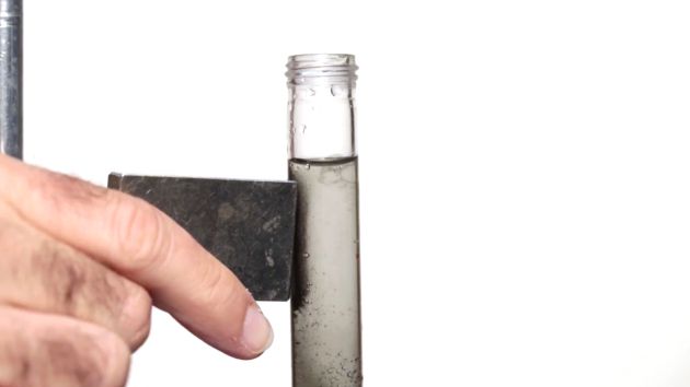 Prueba de laboratorio: nanopartículas con características magnéticas depuran agua contaminada Prueba de laboratorio: nanopartículas con características magnéticas depuran agua contaminada