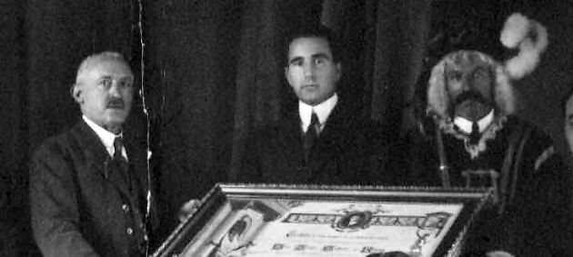 El doctor Galíndez, en el centro, en el acto que fue nombrado Hijo Adoptivo de Cuenca en 1921. El doctor Galíndez, en el centro, en el acto que fue nombrado Hijo Adoptivo de Cuenca en 1921.