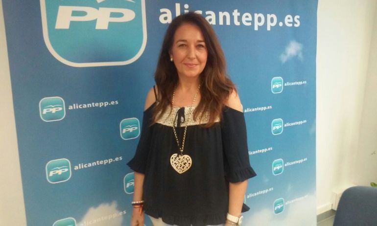 Adela Pedrosa, senadora del PP Adela Pedrosa, senadora del PP