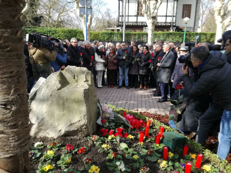 Vitoria homenajea a Fernando Buesa y Jorge Díez Vitoria homenajea a Fernando Buesa y Jorge Díez