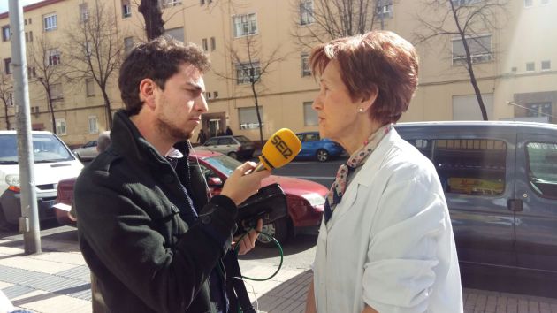 Una de las voluntarias atiende en directo a Hoy por Hoy Salamanca. Una de las voluntarias atiende en directo a Hoy por Hoy Salamanca.
