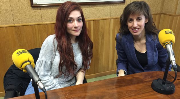 Alba Valencia y Beatriz Hernández en el estudio de SER Cuenca. Alba Valencia y Beatriz Hernández en el estudio de SER Cuenca.