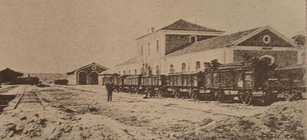 Estación del ferrocarril de Cuenca en las primeras décadas del siglo XX. Estación del ferrocarril de Cuenca en las primeras décadas del siglo XX.