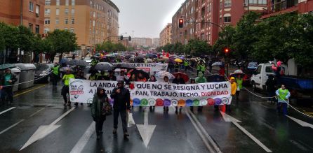 Miles de andaluces salen a la calle el 28F a pedir ‘Pan, trabajo, techo y dignidad’ Miles de andaluces salen a la calle el 28F a pedir ‘Pan, trabajo, techo y dignidad’