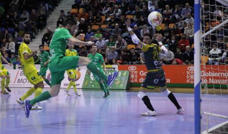 Momento de uno de los goles de los navarros. Momento de uno de los goles de los navarros.