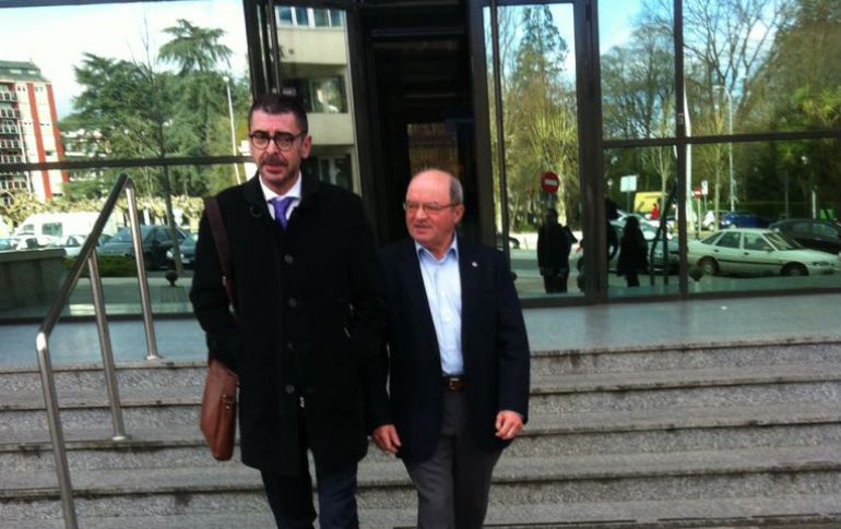 Evaristo Nogueira (izda.) y Fernández Liñares (der.) Evaristo Nogueira (izda.) y Fernández Liñares (der.)