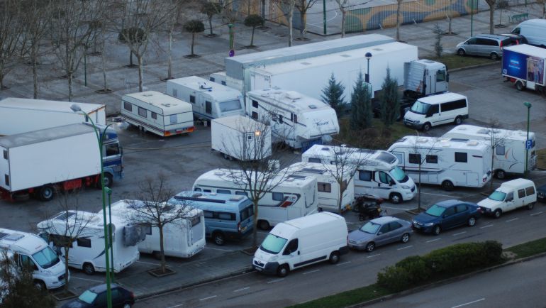 Autocaravanas: El PCAS denuncia colapso en el parking por desidia municipal Autocaravanas: El PCAS denuncia colapso en el parking por desidia municipal