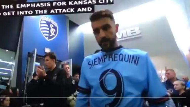 Villa homenajea a Quini en el arranque de la MLS Villa homenajea a Quini en el arranque de la MLS