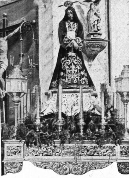 El Señor del Rescate en su paso el Lunes Santo de 1927, última vez que se presentó al culto con pelo natural y nimbo El Señor del Rescate en su paso el Lunes Santo de 1927, última vez que se presentó al culto con pelo natural y nimbo