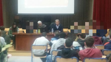 Otro momento de la charla Otro momento de la charla