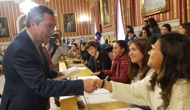 El Consejo Municipal de la Infancia se centra en el Día Internacional de la Mujer El Consejo Municipal de la Infancia se centra en el Día Internacional de la Mujer
