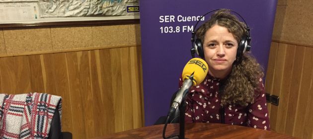Gracia Canales en el estudio de SER Cuenca. Gracia Canales en el estudio de SER Cuenca.