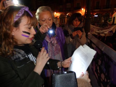 La manifestación concluyó con la lectura de un comunicado en el templete La manifestación concluyó con la lectura de un comunicado en el templete