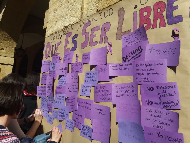 HUELGA 8M: La movilización feminista desborda las previsiones de asistencia en Oviedo HUELGA 8M: La movilización feminista desborda las previsiones de asistencia en Oviedo