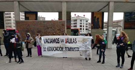 Concentración estudiantil en la Plaza de España este 8 de marzo Concentración estudiantil en la Plaza de España este 8 de marzo