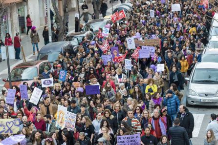 Más de 2.000 personas se han unido a la manifestación Más de 2.000 personas se han unido a la manifestación