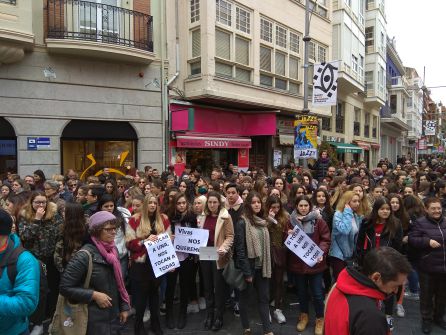 ¡Viva la huelga de cuidados, de consumo, laboral y educativa! ¡Viva la huelga feminista! ¡Viva la huelga de cuidados, de consumo, laboral y educativa! ¡Viva la huelga feminista!