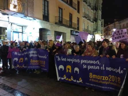 Miles de personas claman en Palencia por la igualdad real entre mujeres y hombres Miles de personas claman en Palencia por la igualdad real entre mujeres y hombres