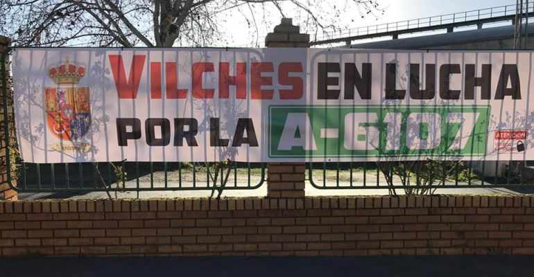 Pancarta reivindicativa por el arreglo de la carretera A-6107. Pancarta reivindicativa por el arreglo de la carretera A-6107.