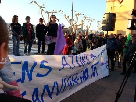Un moment dels parlaments de la concentració de la tarda a Tortosa. Un moment dels parlaments de la concentració de la tarda a Tortosa.