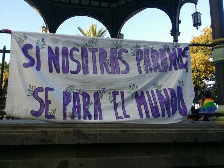 Masivas movilizaciones en las dos capitales canarias por la igualdad Masivas movilizaciones en las dos capitales canarias por la igualdad