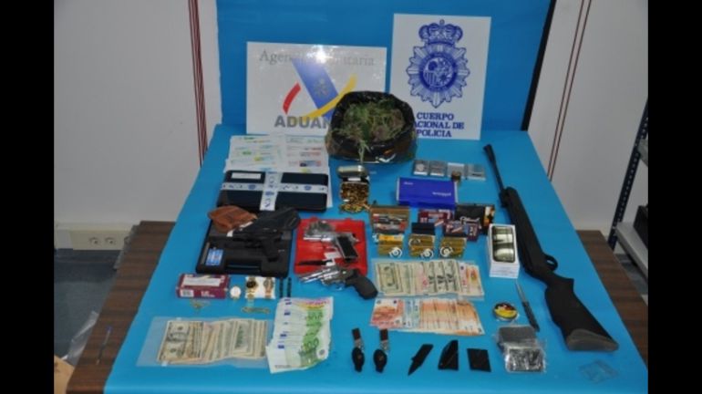 Catorce detenidos en Asturias y Cantabria por explotar sexualmente a mujeres en Ribadesella Catorce detenidos en Asturias y Cantabria por explotar sexualmente a mujeres en Ribadesella