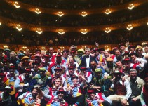 El Liceo de Barcelona desborda su pasión por el carnaval de Cádiz